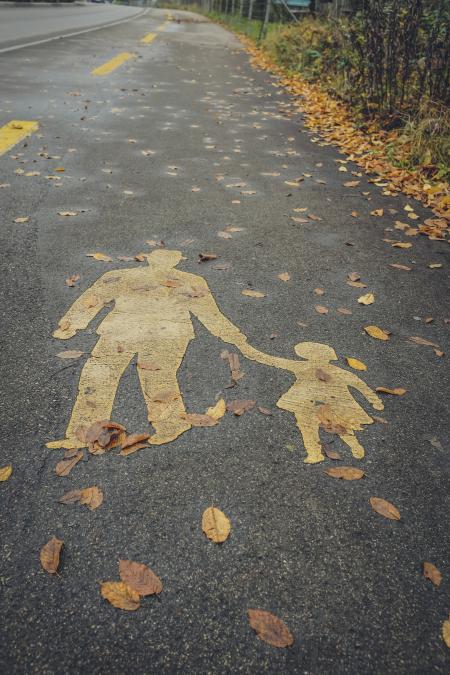  sidewalk with painted father with child